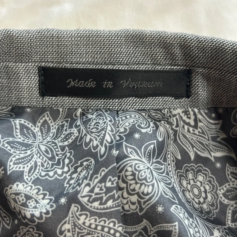 Chaps Mens Gray‎ Two Button Blazer Sport Coat Paisley Lining Size 44R